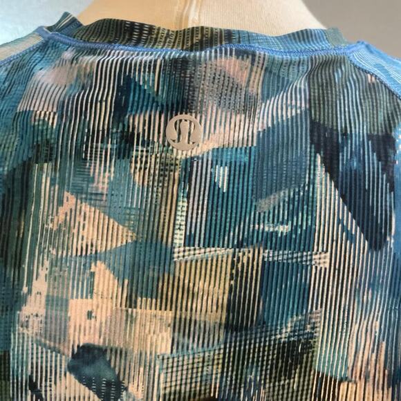Lululemon Top - Picture 4 of 6